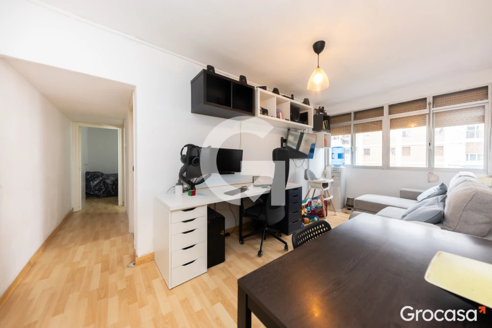 Piso en Cornellà de llobregat en Venta por 160.000 €